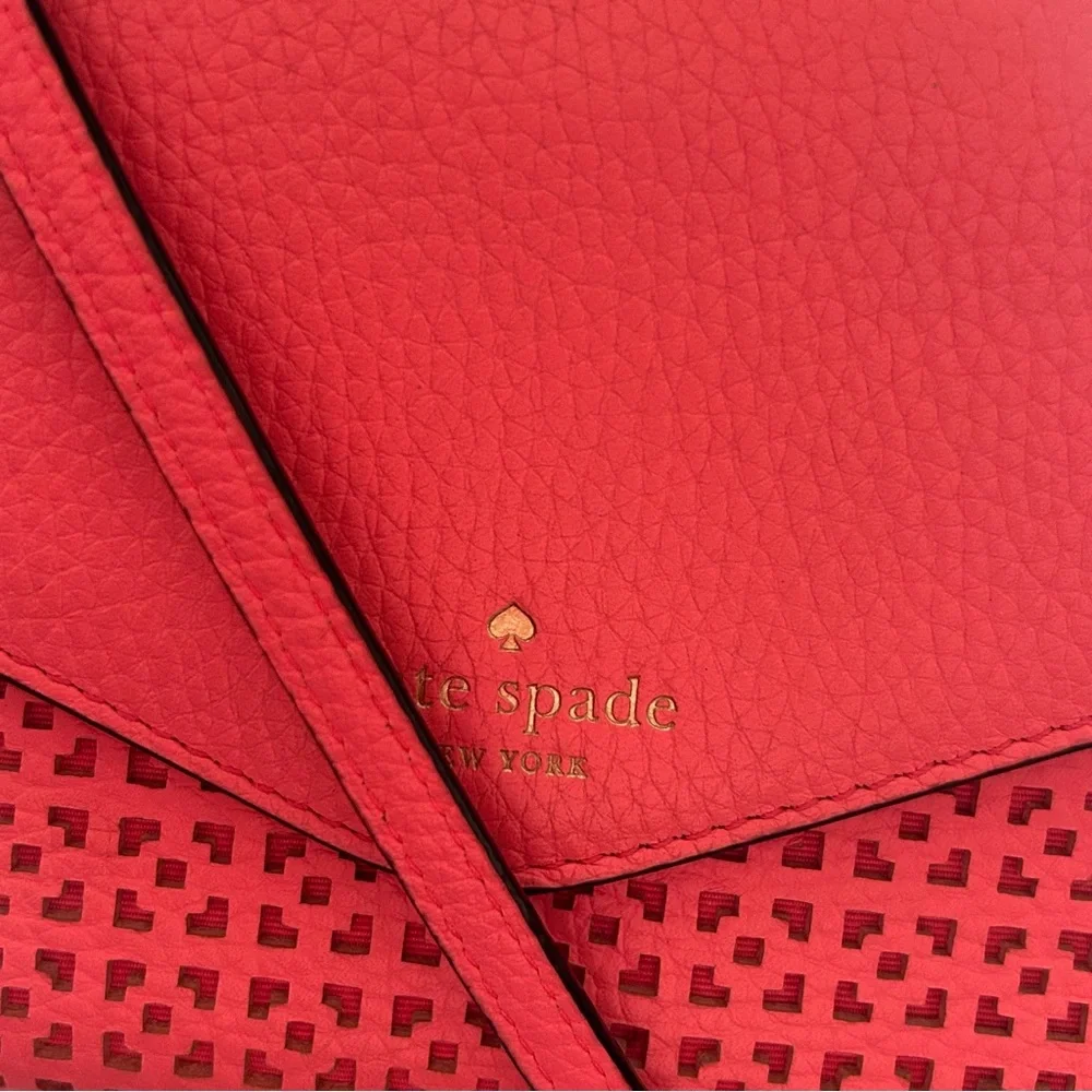 Kate Spade New York Winni Wakefield Lane Convertible Crossbody Wallet